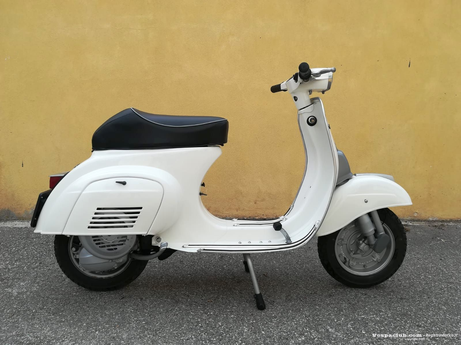 Vespa special 50