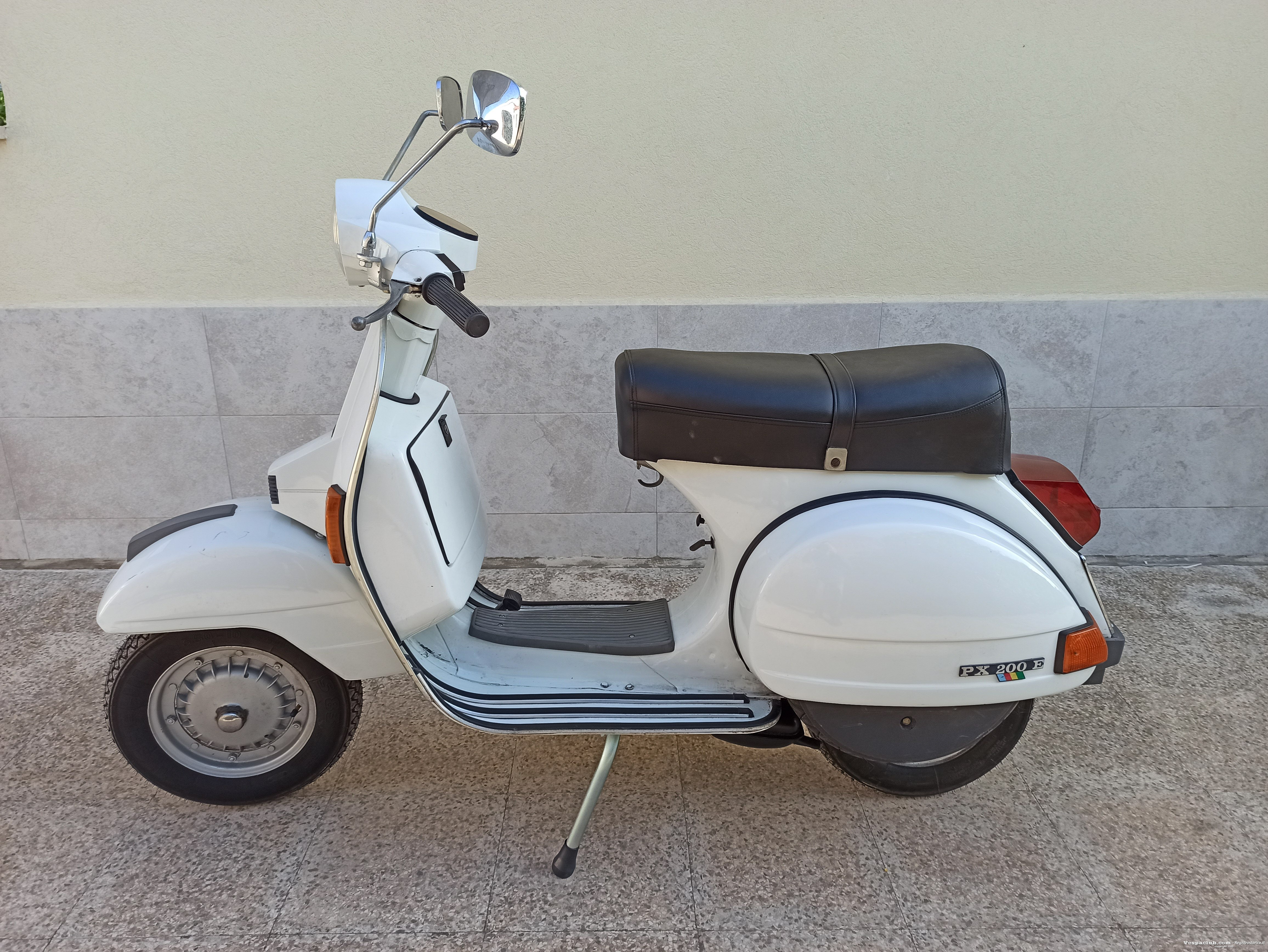 Foto lato sinistro