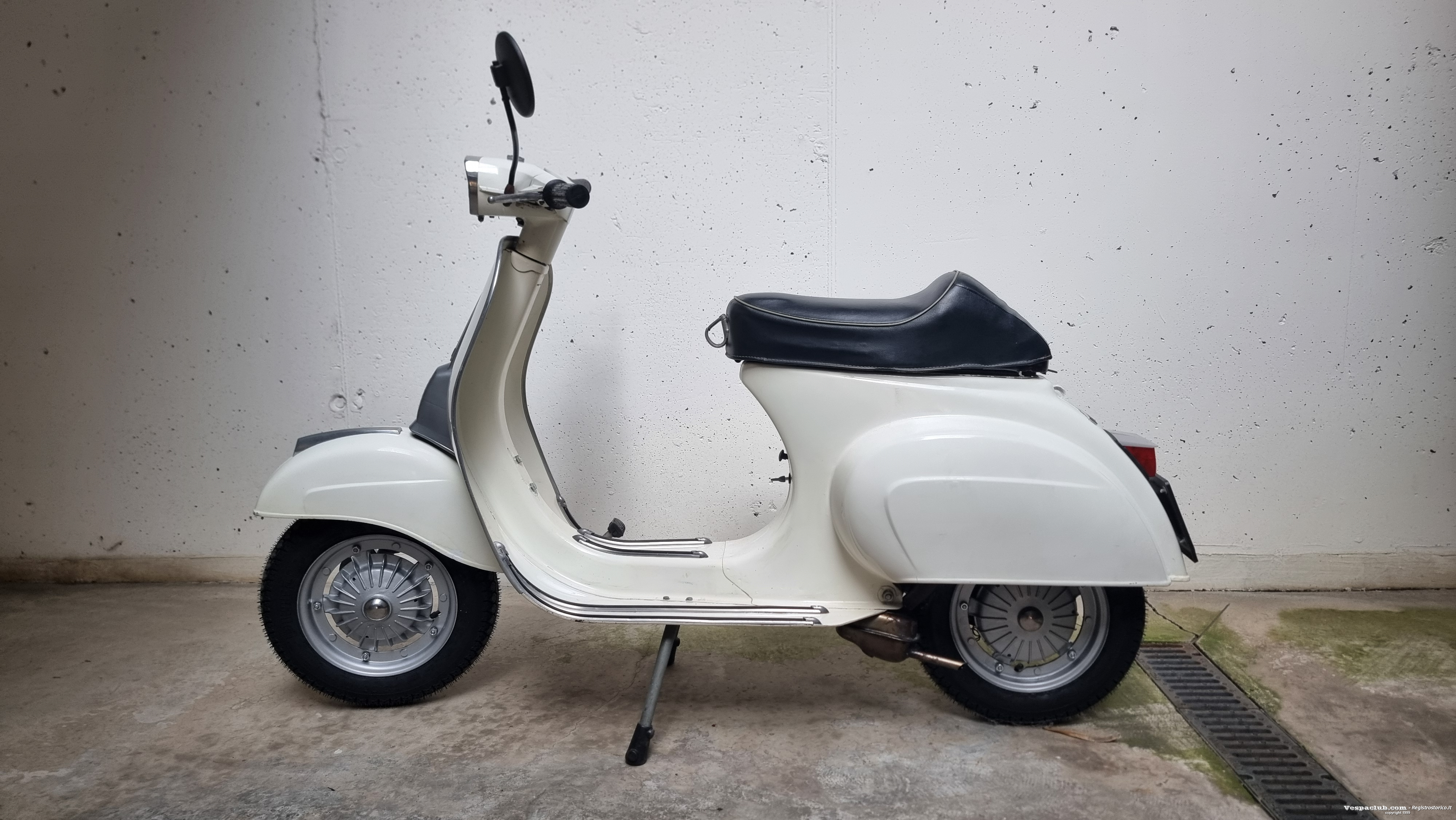 Vespa 50 special - lato sinistro