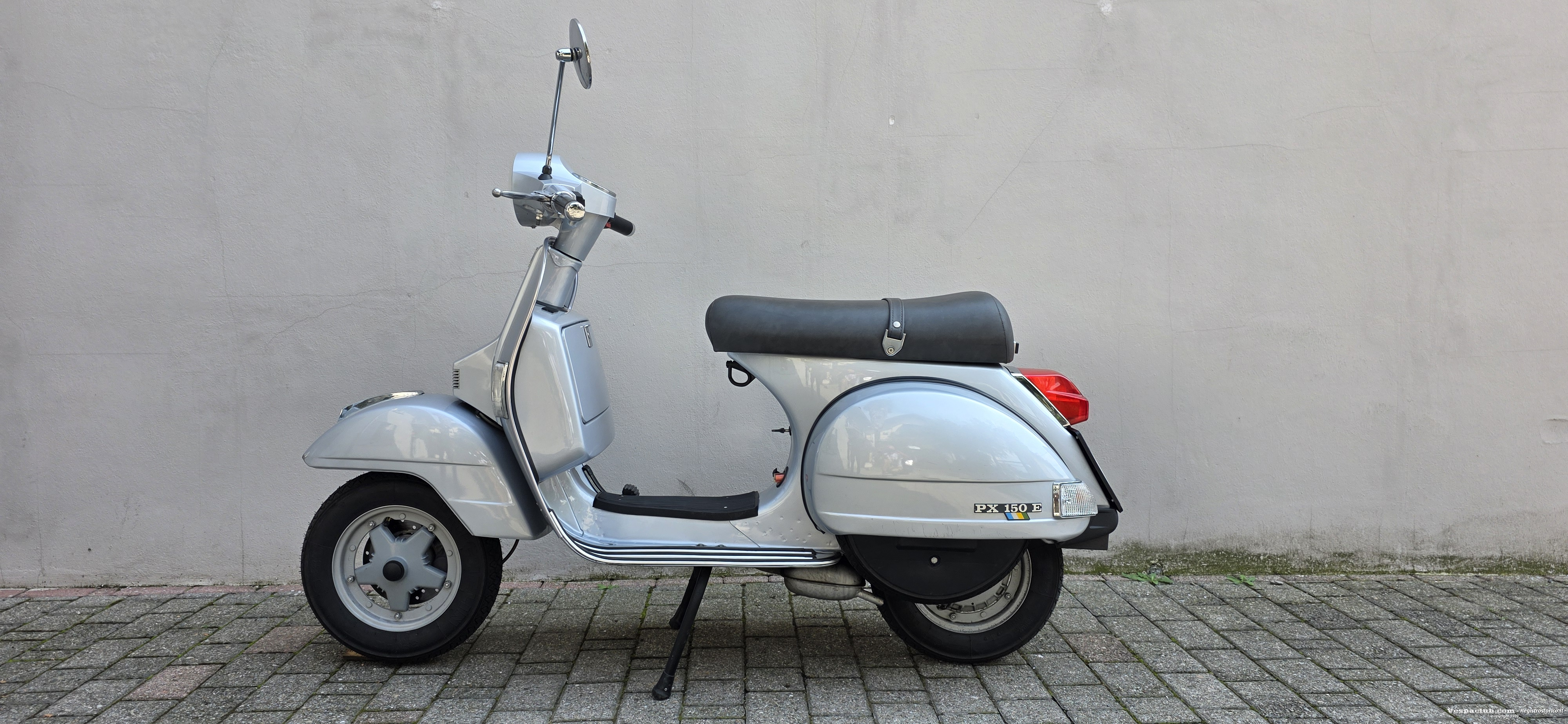 Vespa px150 e  - lato sinistro
